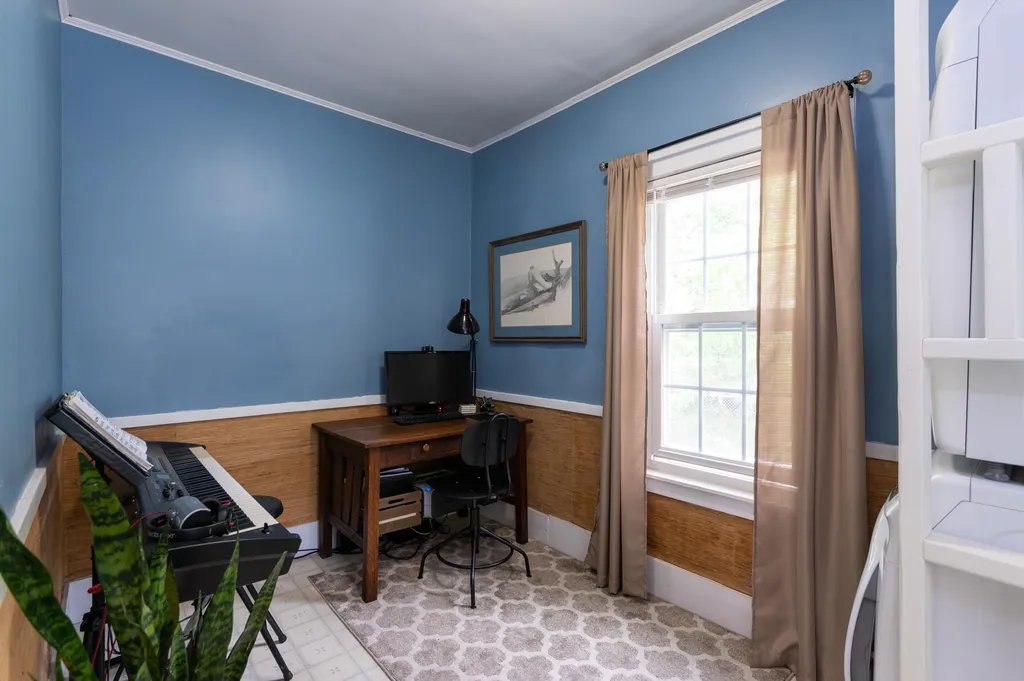 17 Courtland Street Nashua NH 03064