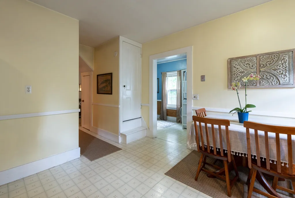 17 Courtland Street Nashua NH 03064