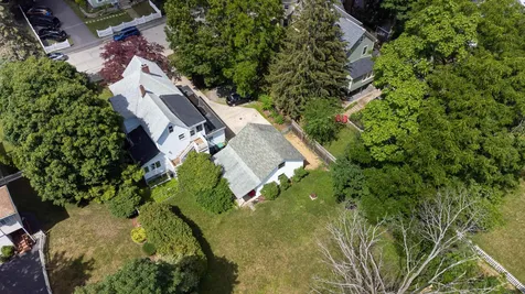 17 Courtland Street Nashua NH 03064