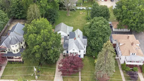 17 Courtland Street Nashua NH 03064