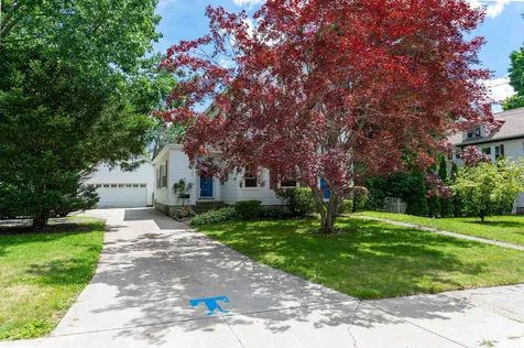17 Courtland Street Nashua NH 03064