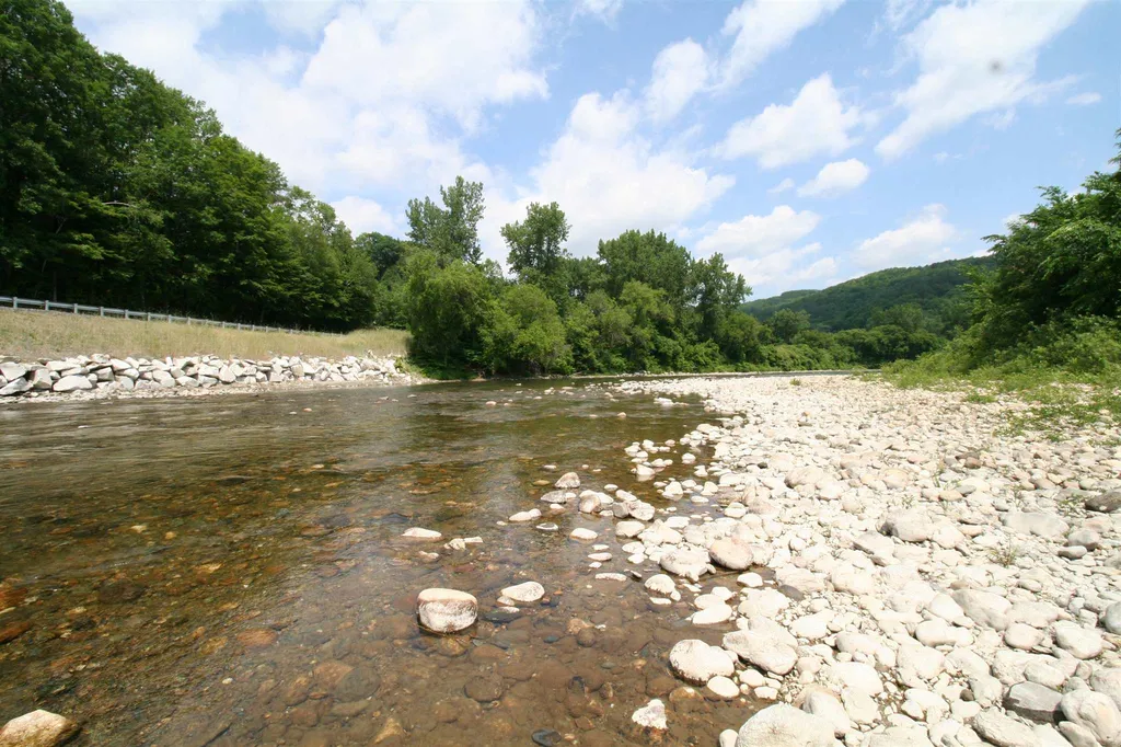 228 River Street Bethel VT 05032