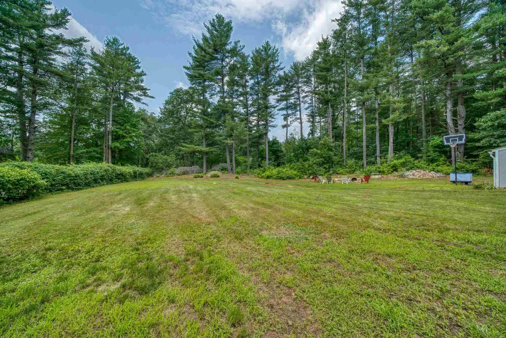 157 High Range Road Londonderry NH 03053