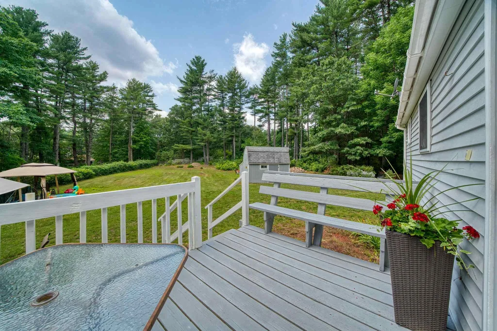 157 High Range Road Londonderry NH 03053