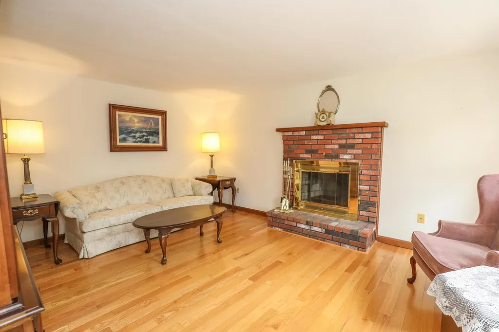 14 Andrew Circle Hampstead NH 03841