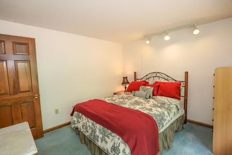 14 Andrew Circle Hampstead NH 03841