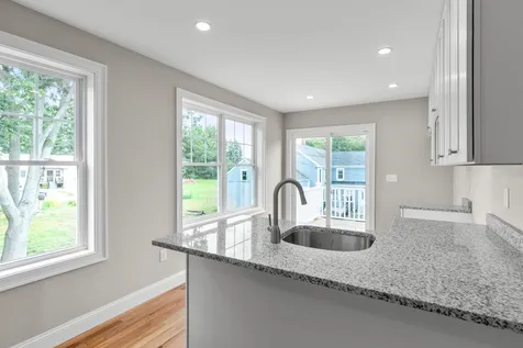 11 Glenwood Avenue Dover NH 03820