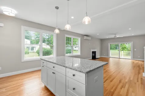 11 Glenwood Avenue Dover NH 03820