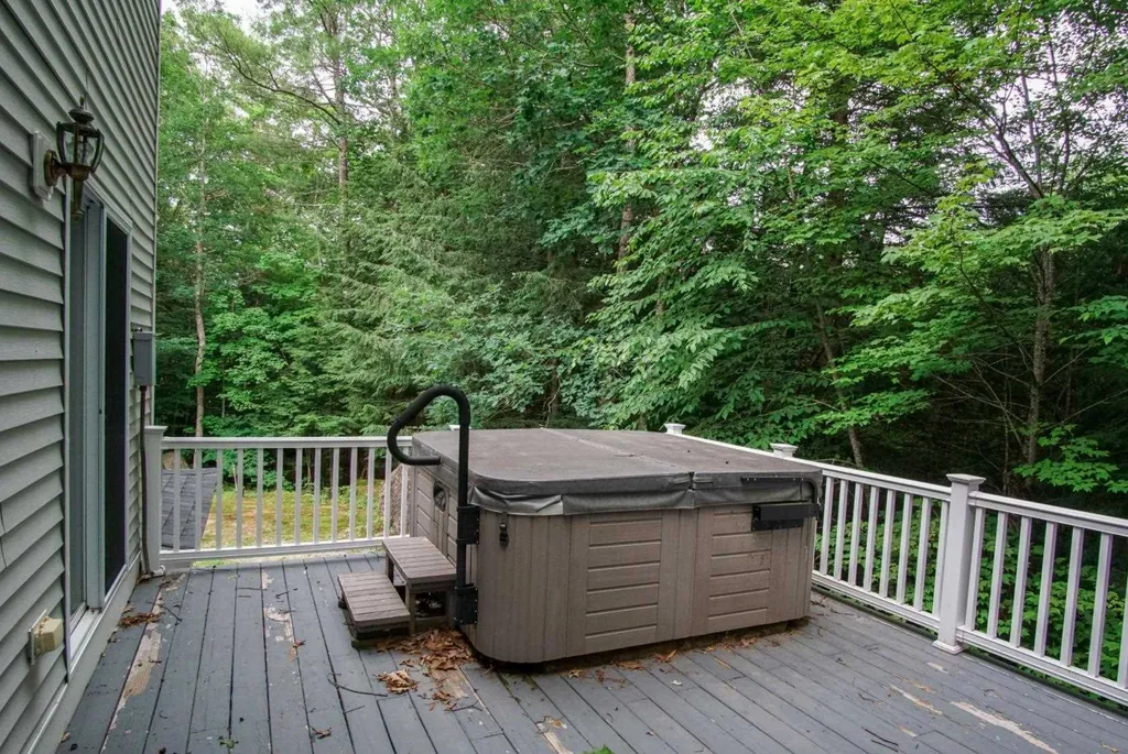 61 Rumford Drive Webster NH 03303