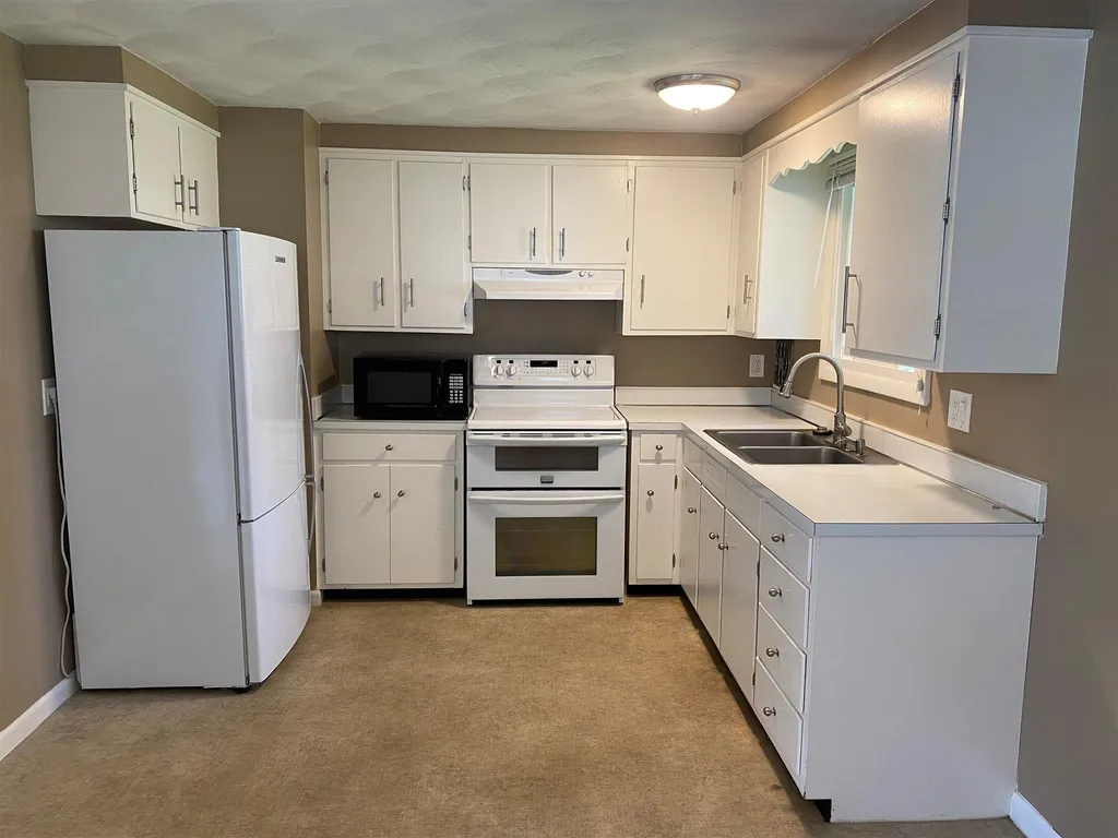 23 Liberty Lane Keene NH 03431