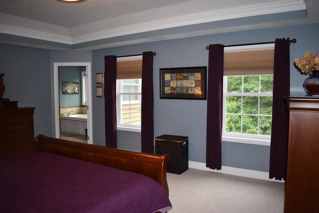 27 Nathaniel Way Auburn NH 03032