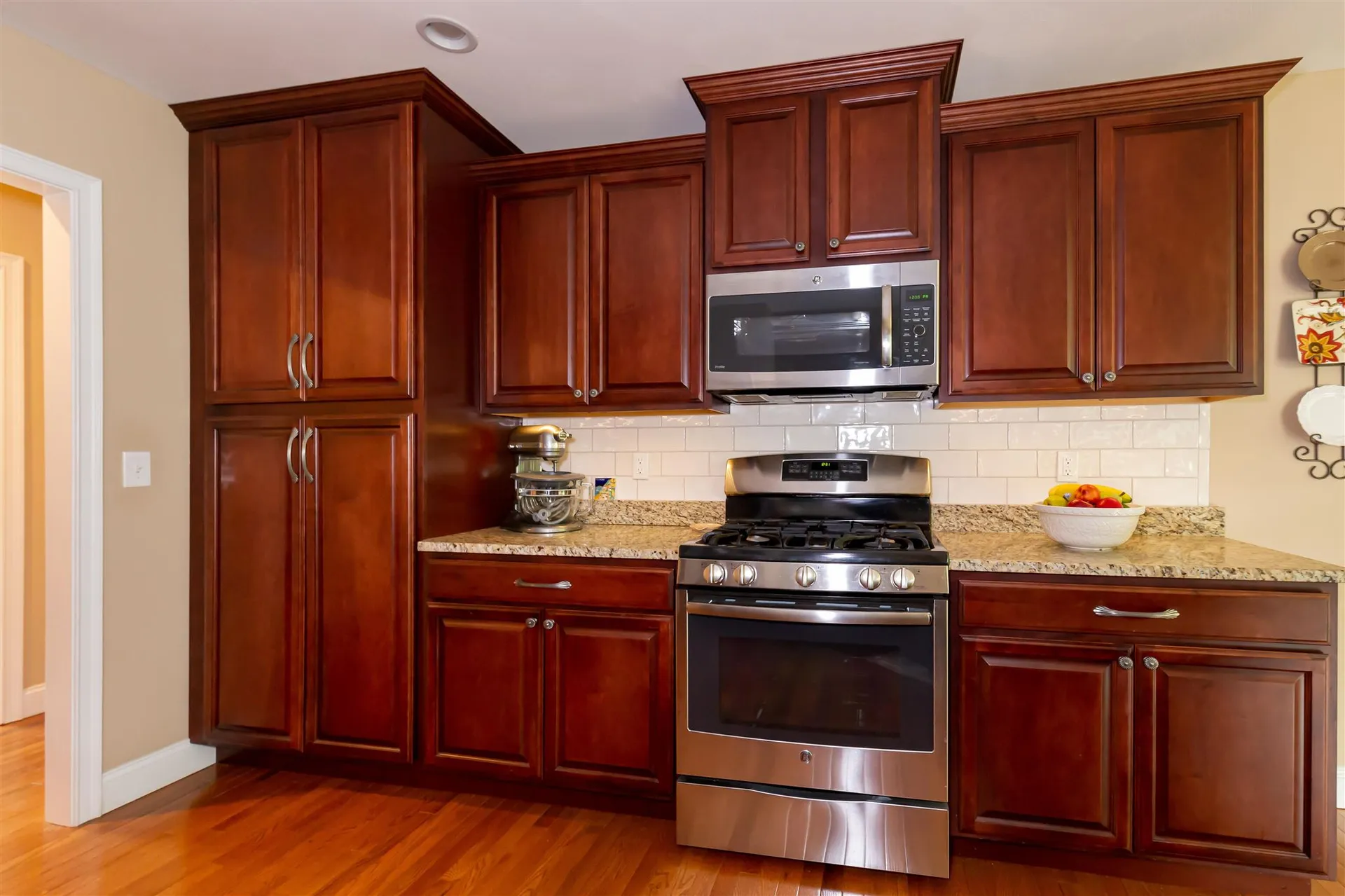 27 Nathaniel Way Auburn NH 03032