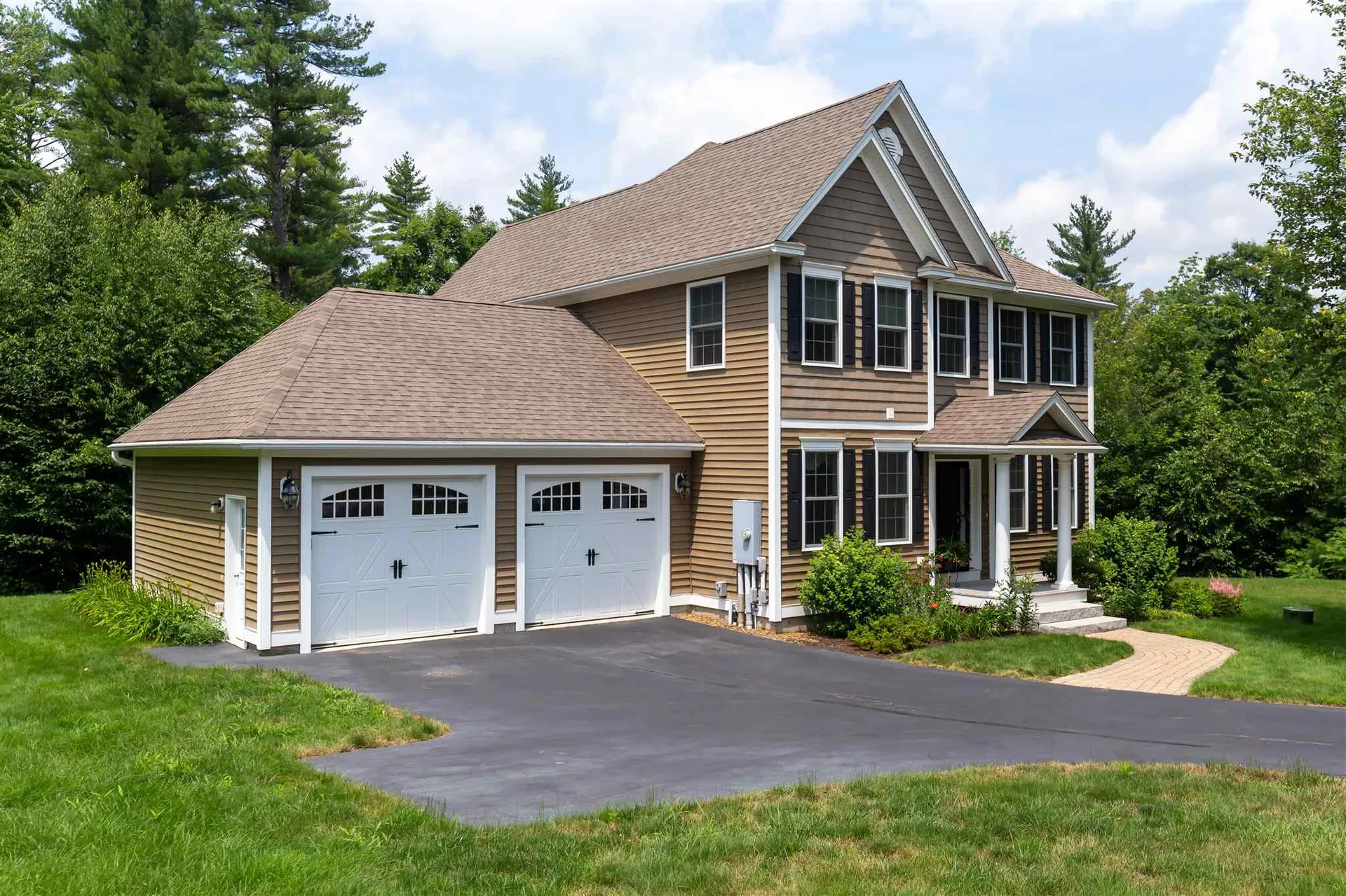 27 Nathaniel Way Auburn NH 03032