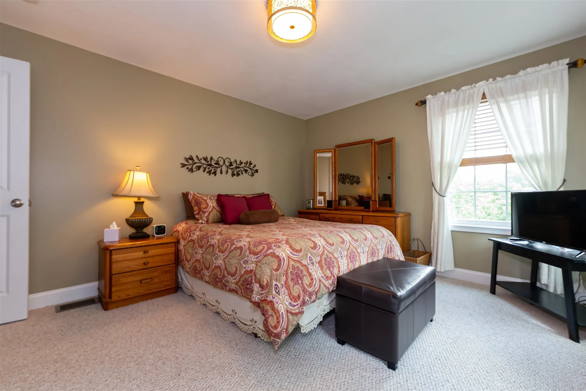 27 Nathaniel Way Auburn NH 03032