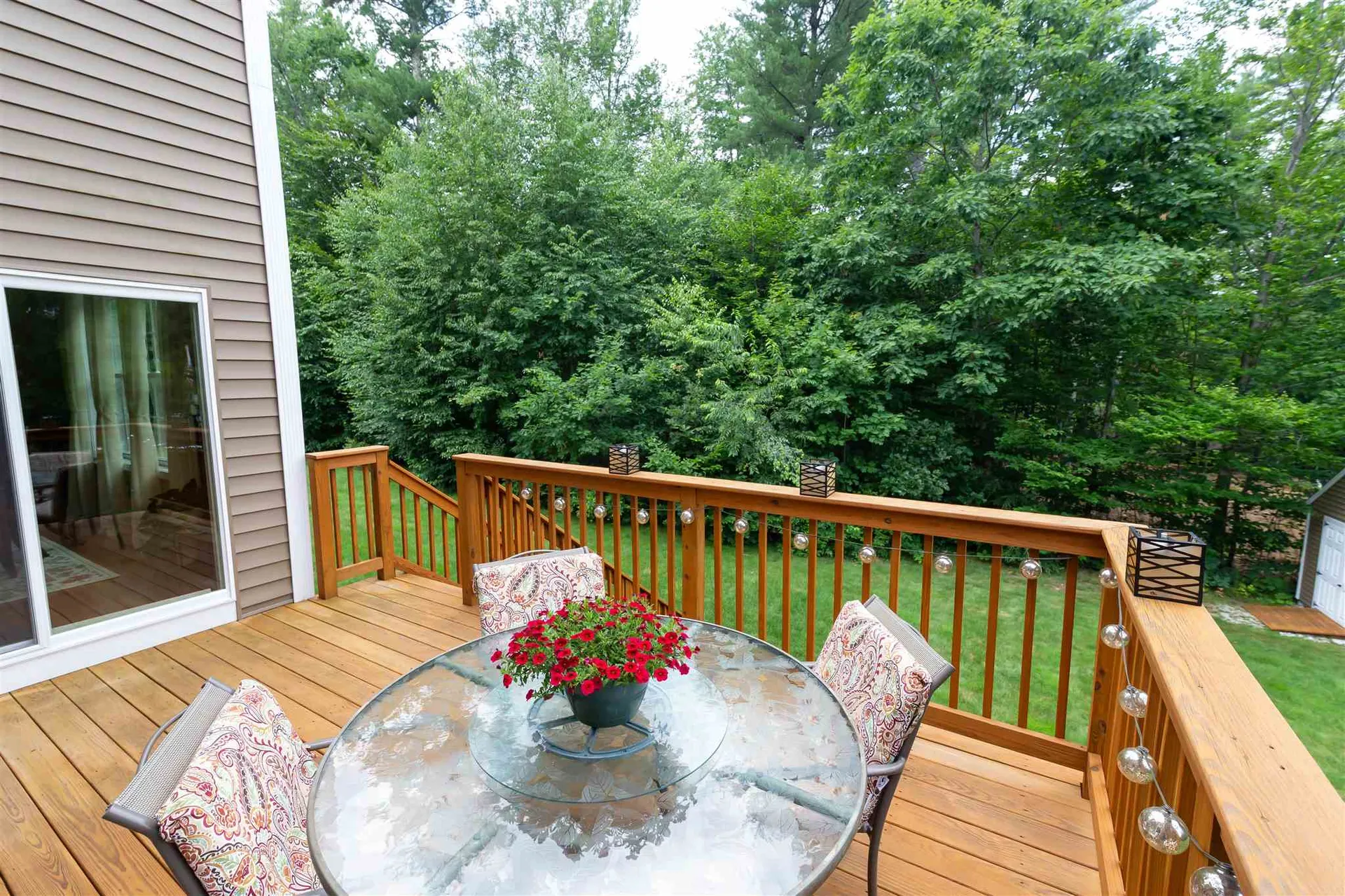 27 Nathaniel Way Auburn NH 03032