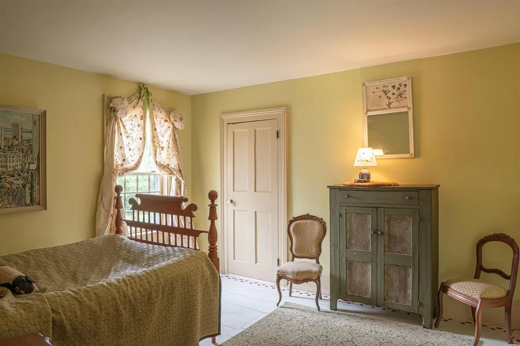271 Whitney Hill Road Tunbridge VT 05077