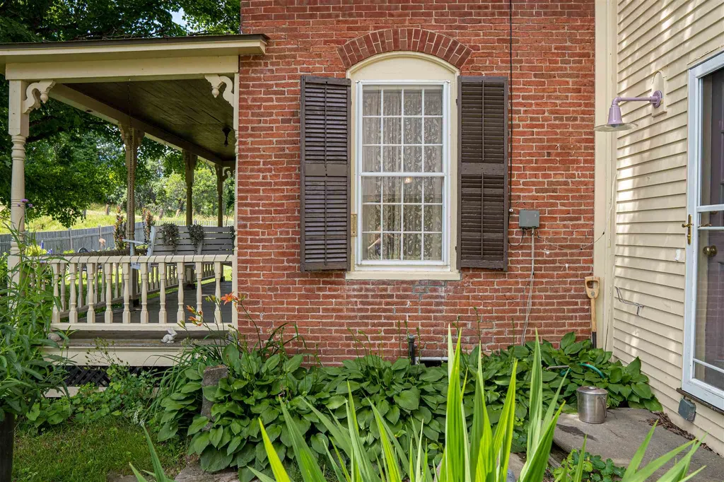 271 Whitney Hill Road Tunbridge VT 05077