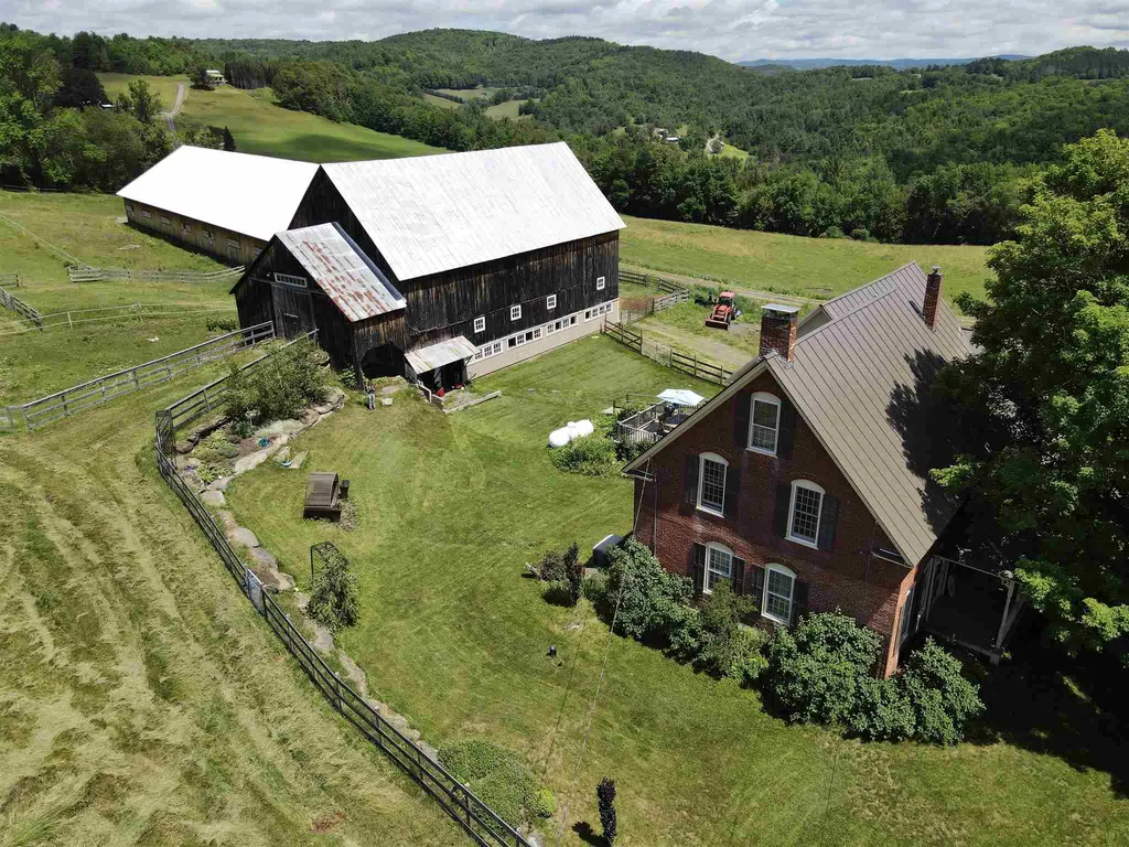 271 Whitney Hill Road Tunbridge VT 05077