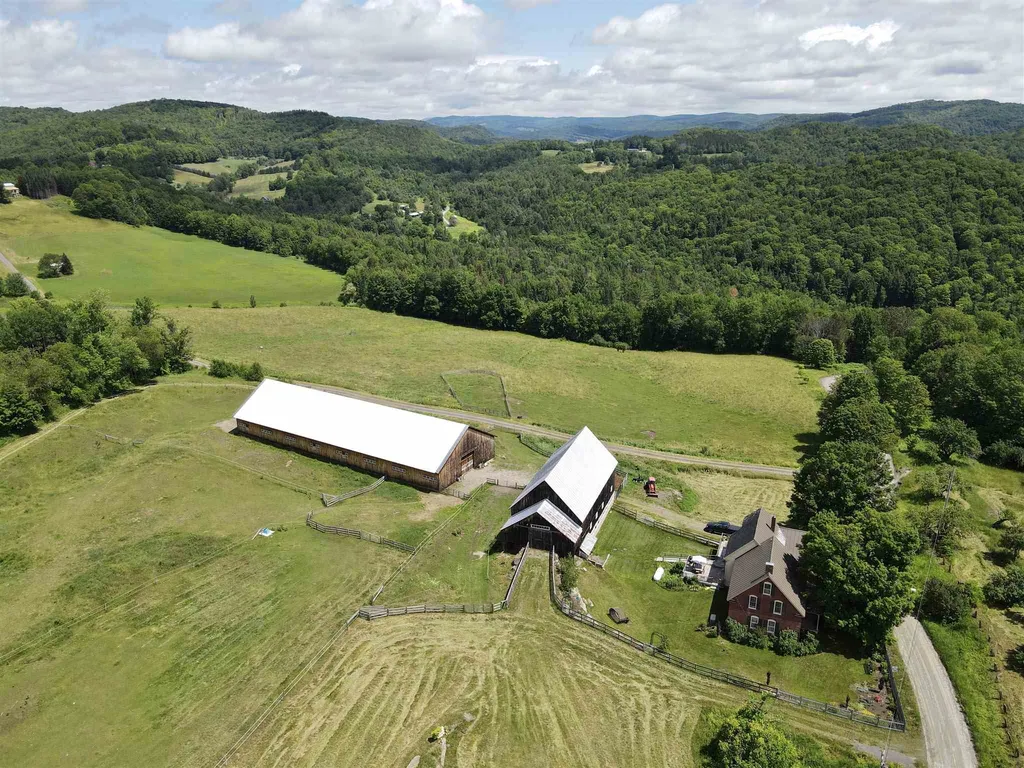 271 Whitney Hill Road Tunbridge VT 05077
