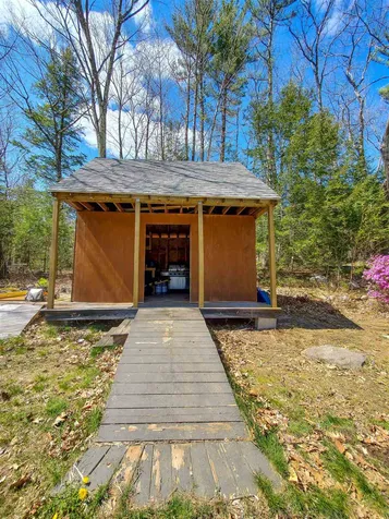 89 Lane Road Holderness NH 03245