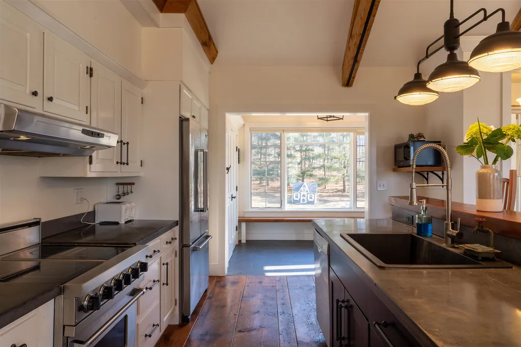 82 Schoolhouse Road Salisbury VT 05769