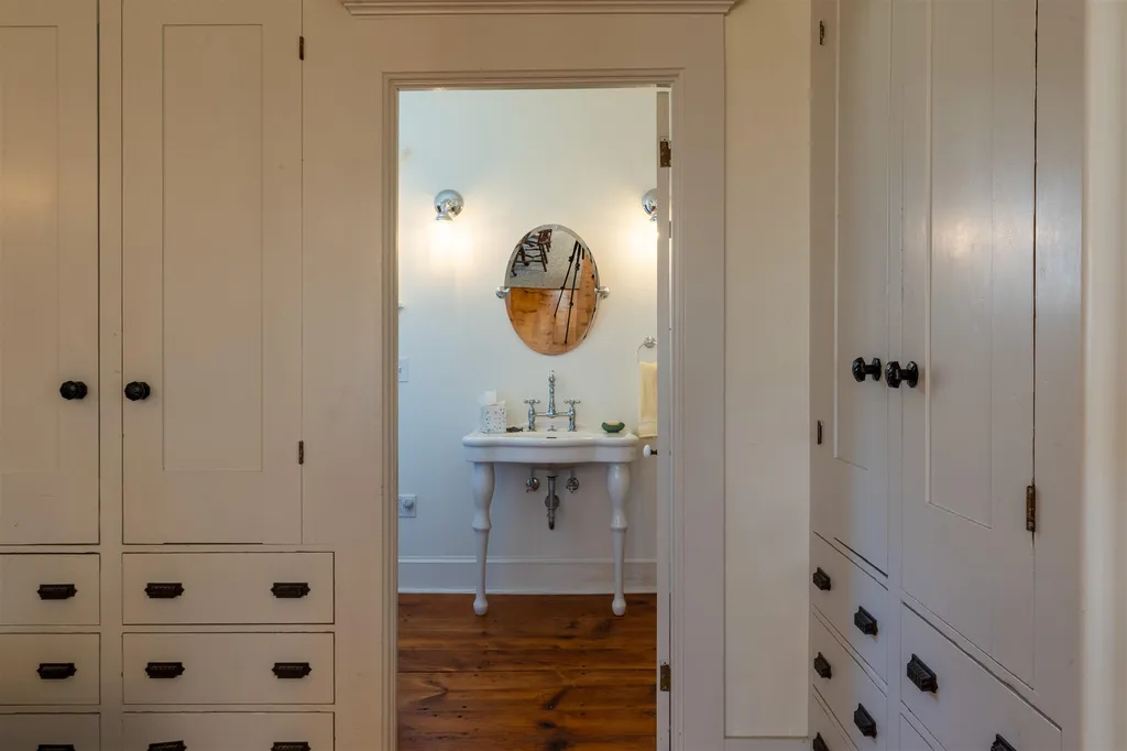 82 Schoolhouse Road Salisbury VT 05769