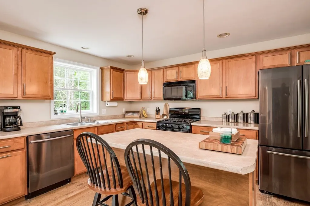 18 Elder Osborne Drive Lee NH 03861