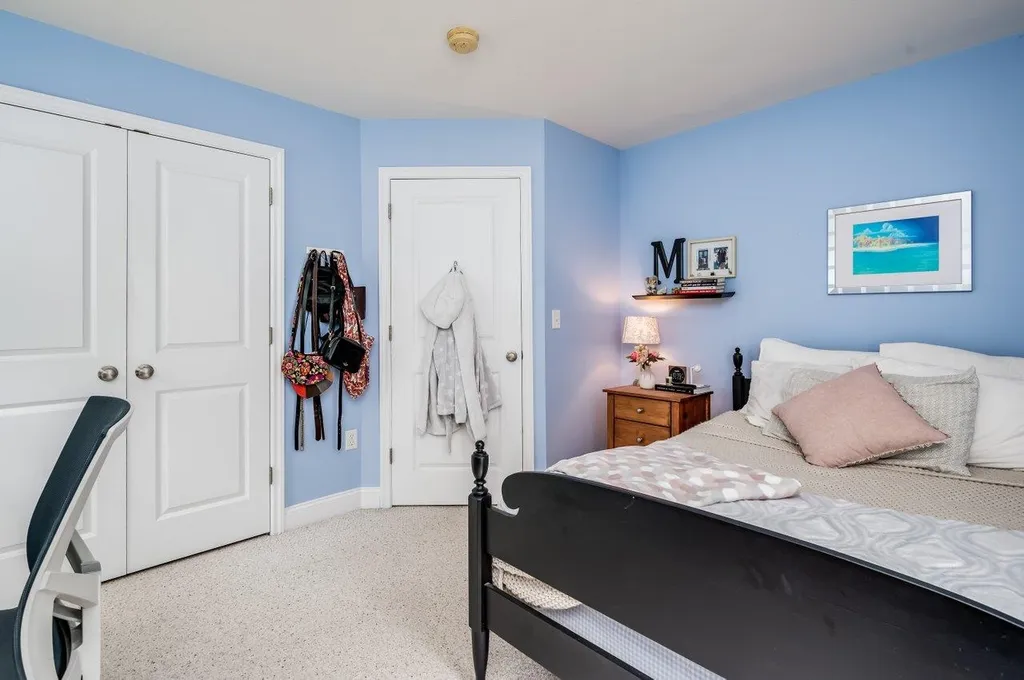 18 Elder Osborne Drive Lee NH 03861
