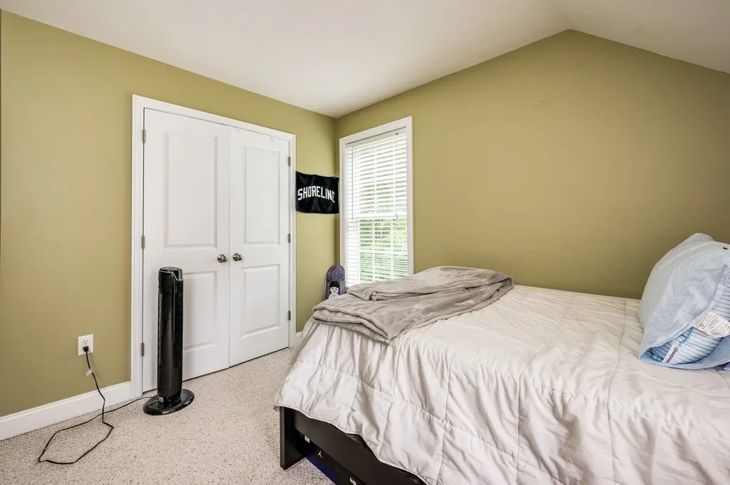 18 Elder Osborne Drive Lee NH 03861