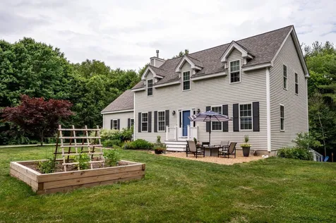18 Elder Osborne Drive Lee NH 03861