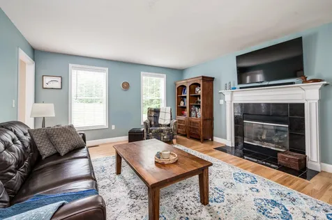 18 Elder Osborne Drive Lee NH 03861