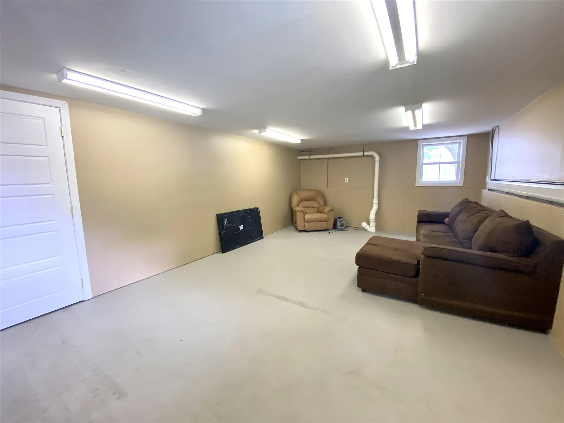 1261 Old North Main Street Laconia NH 03246