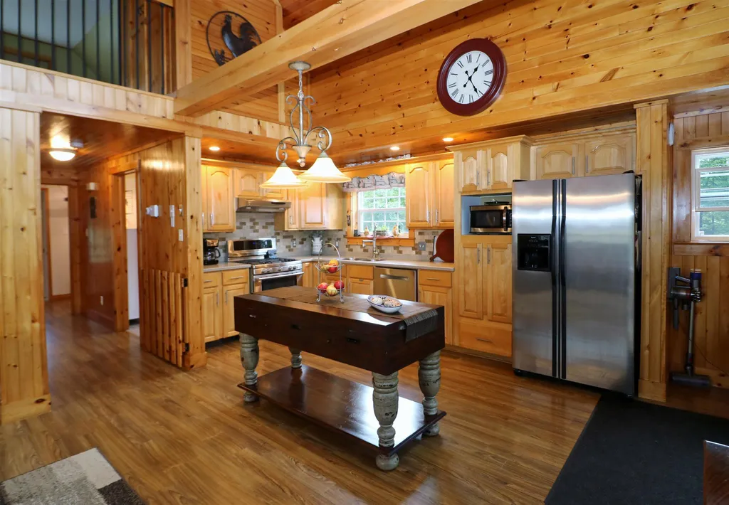 589 Hill Road Dummer NH 03588