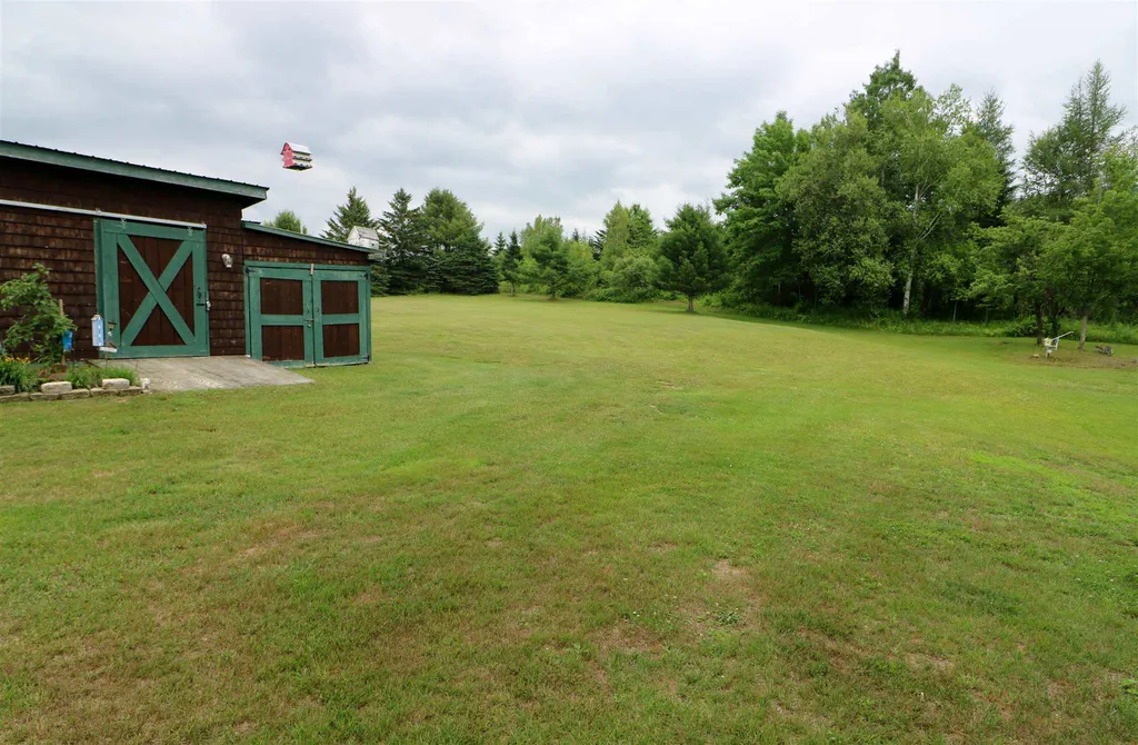 589 Hill Road Dummer NH 03588