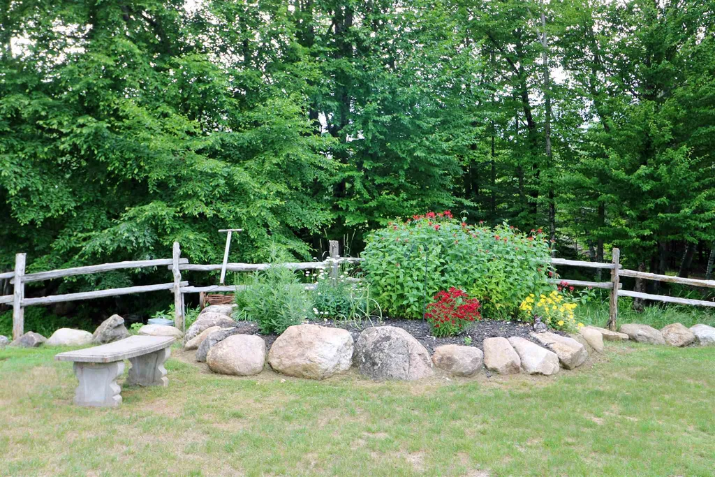 589 Hill Road Dummer NH 03588