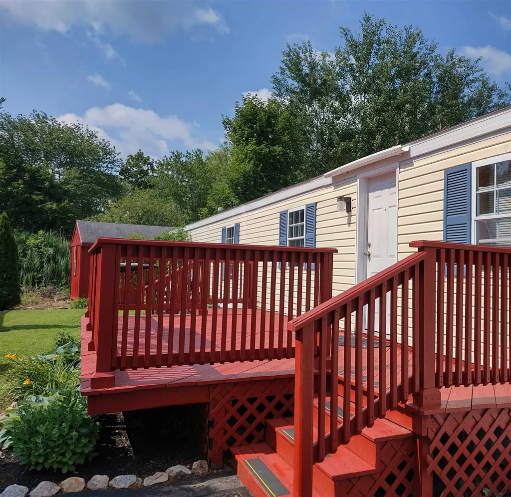 8 Beach Rose Lane North Hampton NH 03862