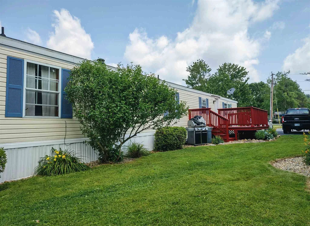 8 Beach Rose Lane North Hampton NH 03862