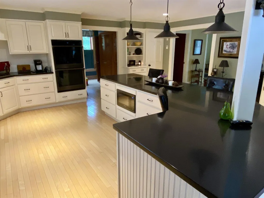 164 Center Street Wolfeboro NH 03894