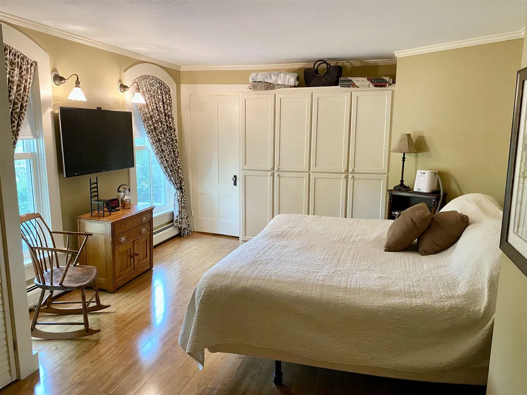 164 Center Street Wolfeboro NH 03894