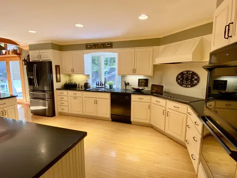 164 Center Street Wolfeboro NH 03894