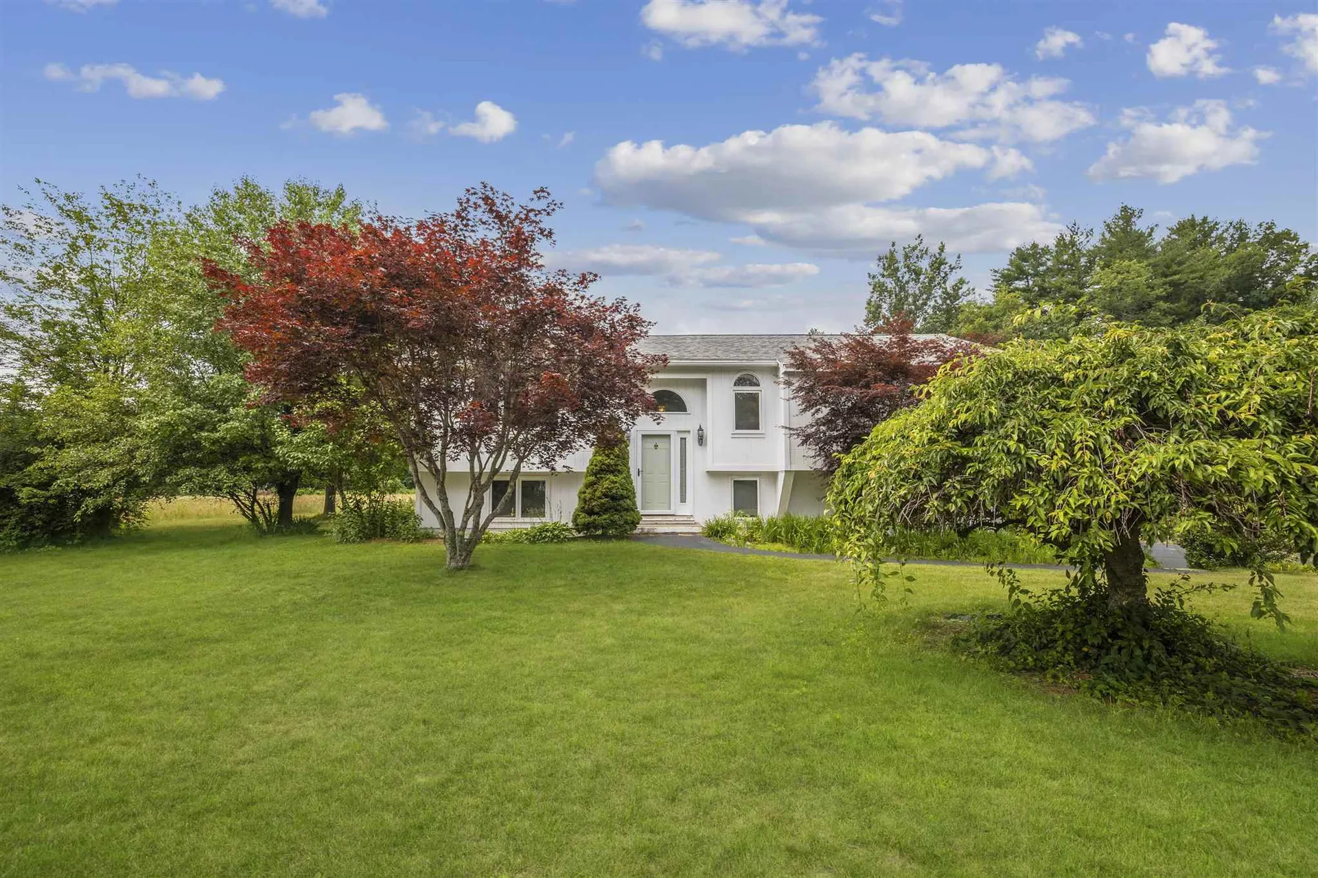 3 Newhouse Drive Derry NH 03038