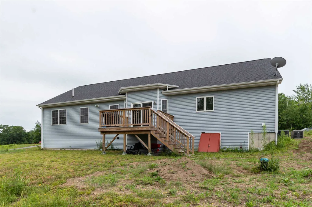 105 Falcon Ridge Road Milford NH 03055