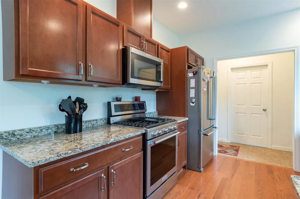105 Falcon Ridge Road Milford NH 03055