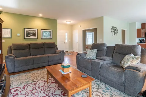 105 Falcon Ridge Road Milford NH 03055