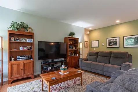 105 Falcon Ridge Road Milford NH 03055