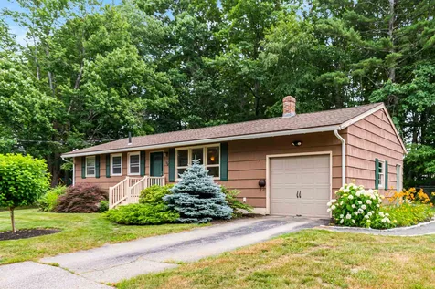 25 Oak Hill Drive Dover NH 03820