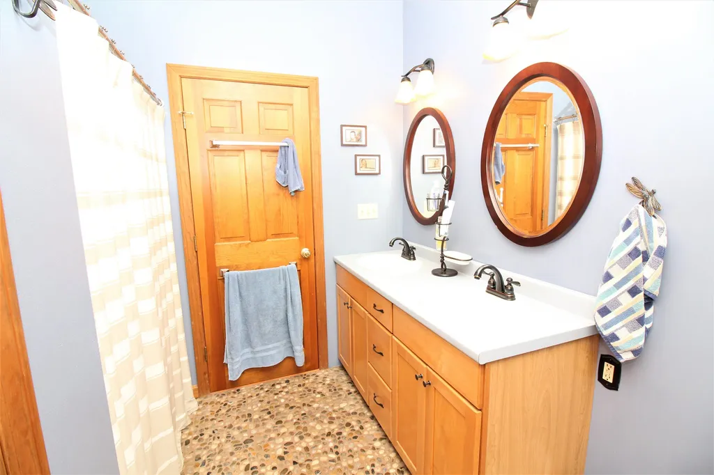 46 Brookmeadow Lane Warner NH 03278-4601