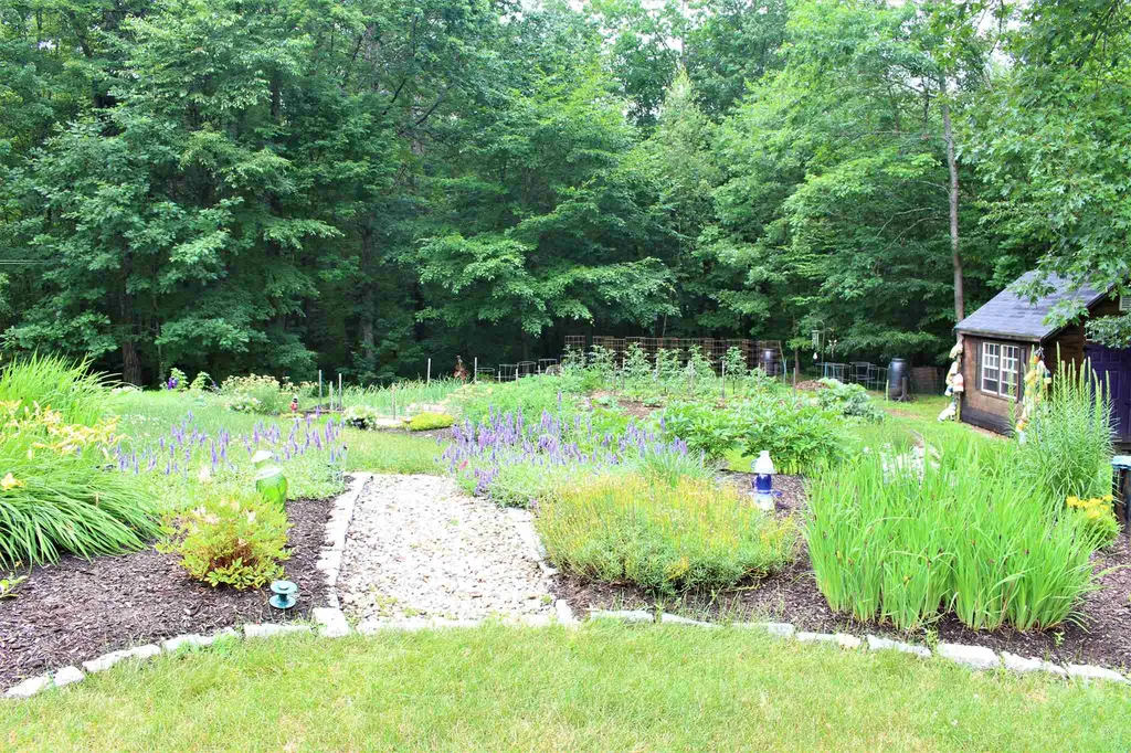46 Brookmeadow Lane Warner NH 03278-4601