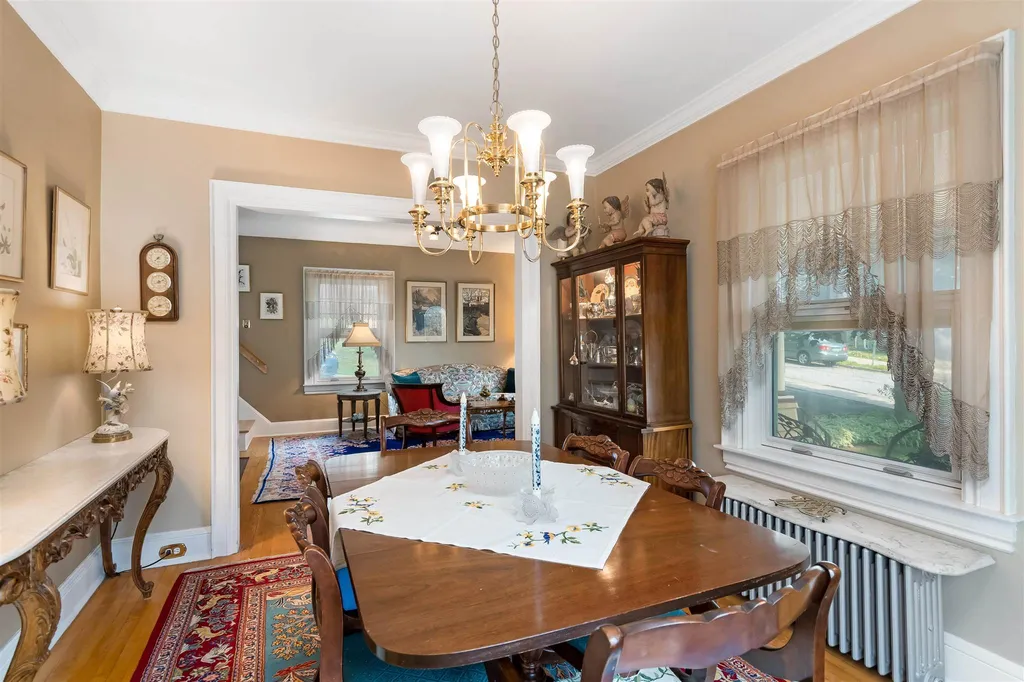 18 Beech Street Burlington VT 05401