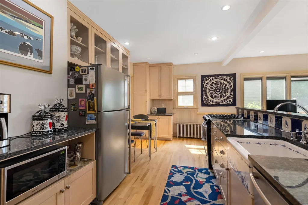 18 Beech Street Burlington VT 05401